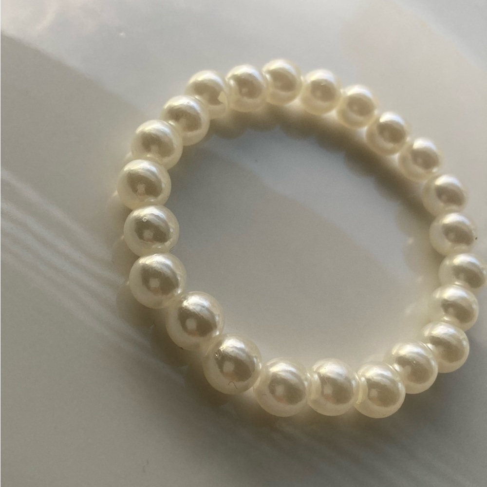 Exquisitely Delicate Freshwater Vintage & Simply Style  Pearl Bracelet - Picture 4 of 11